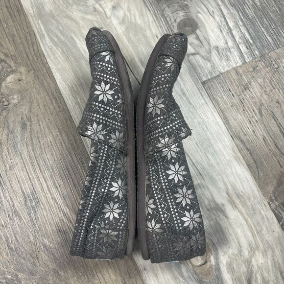 TOMS Silver Snowflake Slip On Flats Womens 11 Fair Isle Gray Shoes - Picture 4 of 7